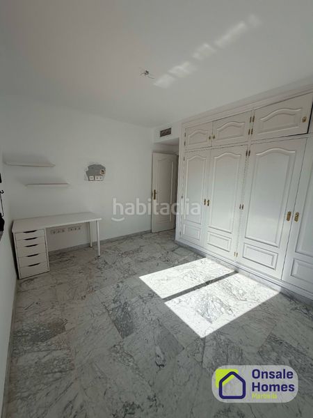 Foto 967dc102-54e3-4cb6-9ef1-b45b3d49b253. Casa adossada amb xemeneia aparcament piscina a Nagüeles Alto Marbella