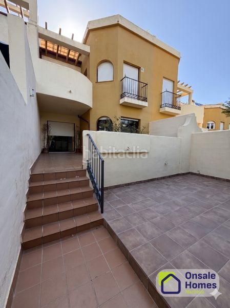 Foto c03a1bd4-559a-43aa-9200-b75cdaee5d42. Casa adossada amb xemeneia aparcament piscina a Nagüeles Alto Marbella
