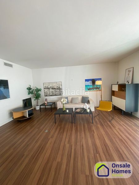 Foto d98631d0-6b17-4615-ab6a-8802594740a6. Piso en Playa Bajadilla - Puertos Marbella