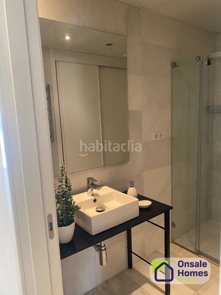Foto eef76b75-9d21-4bc0-8b80-fedf1f28304c. Piso en Playa Bajadilla - Puertos Marbella