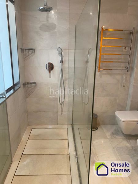 Foto f76430f6-5adc-45b7-bb78-f9218e9a5566. Piso en Playa Bajadilla - Puertos Marbella