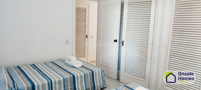 Foto 0fe5d8df-eeac-4e1a-b6ce-30d576e5b6fc. Apartament amb xemeneia aparcament piscina a Río Real Marbella