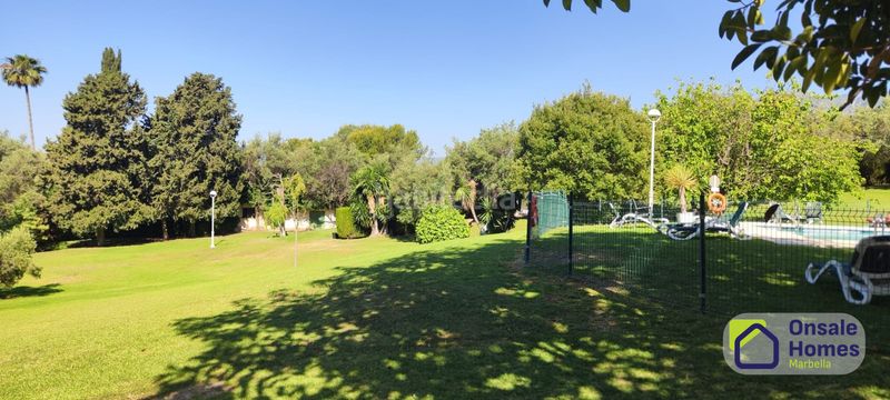 Foto 1b414ee4-6873-4b8a-b52c-40ae1cb80d66. Apartament amb xemeneia aparcament piscina a Río Real Marbella