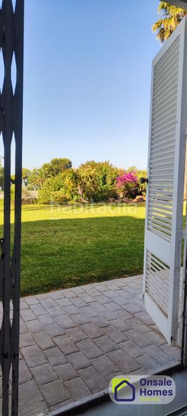 Foto b67ba5ad-fb08-4f28-aea0-ccc2cf199a34. Apartament amb xemeneia aparcament piscina a Río Real Marbella