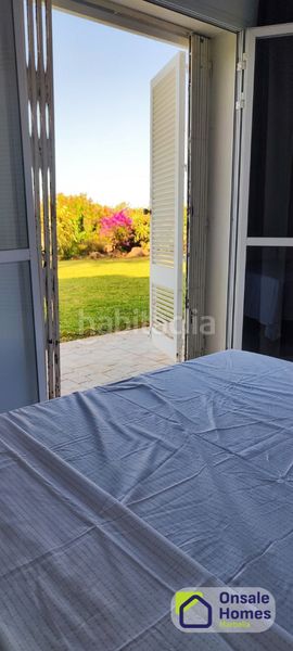 Foto e55abb9a-13db-45b3-a785-de0a13a67460. Apartament amb xemeneia aparcament piscina a Río Real Marbella