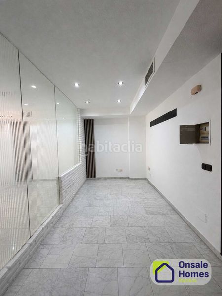 Foto 3bea5779-3531-4ea6-ad99-52cab08cc1ff. Ufficio in Playa Bajadilla - Puertos Marbella