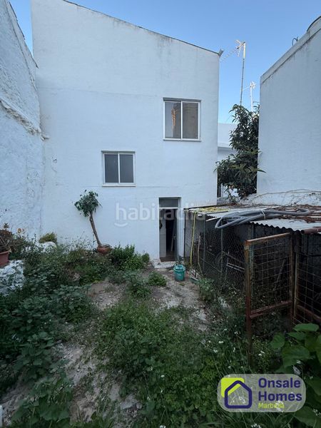 Foto 3cd45ad2-1ba1-4ec6-9b54-d53d00eb9294. Casa aparellada a Casco Antiguo Marbella