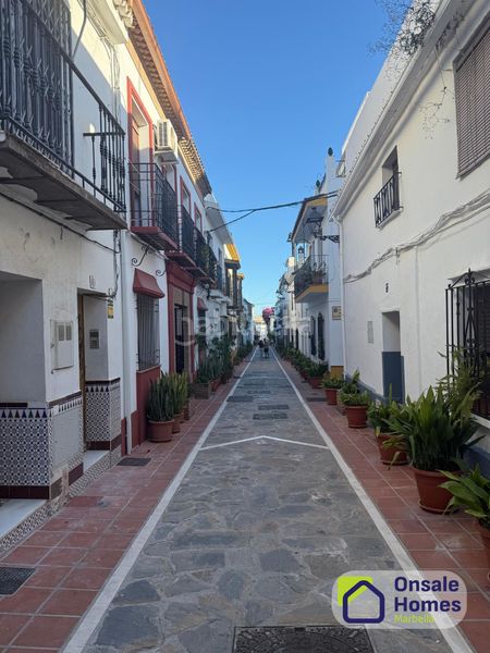 Foto dbe2056a-9510-4d00-8c77-46374fa81c4c. Casa aparellada a Casco Antiguo Marbella