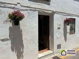 Casa bifamiliare  Calle de los charcones