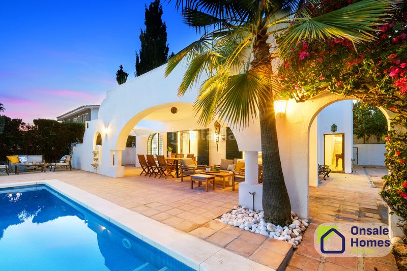 Foto 08de072d-210e-4445-8a27-52d8aad03f1a. Chalet en Cabopino - Artola Marbella