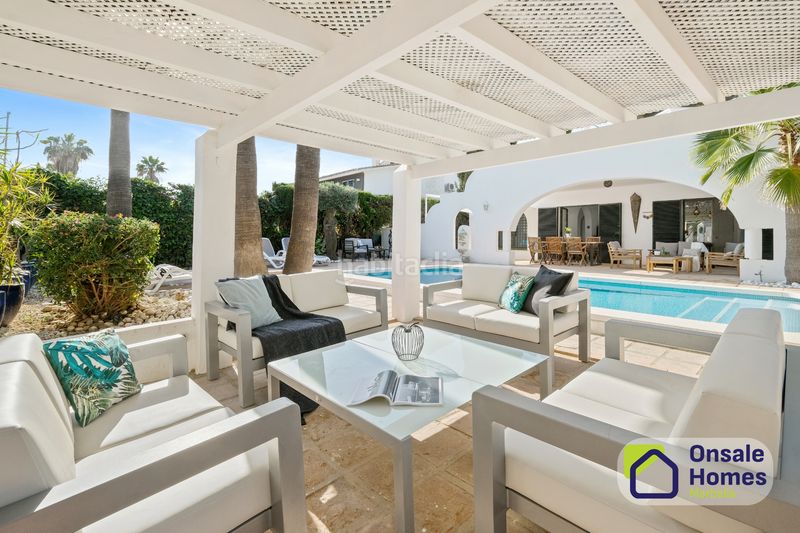 Foto c4dd2bc0-b737-48d8-b0f2-900819359452. Chalet en Cabopino - Artola Marbella