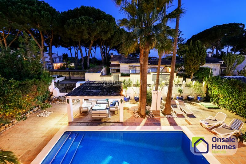 Foto cc00c284-894c-420f-ad69-c16374eab43e. Chalet en Cabopino - Artola Marbella
