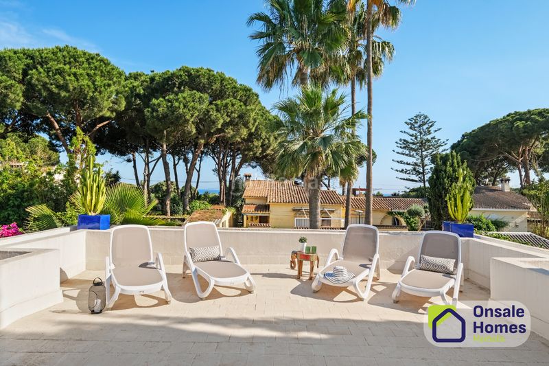 Foto e40116ea-e4cd-4773-9abe-3f22d67bc309. Chalet en Cabopino - Artola Marbella