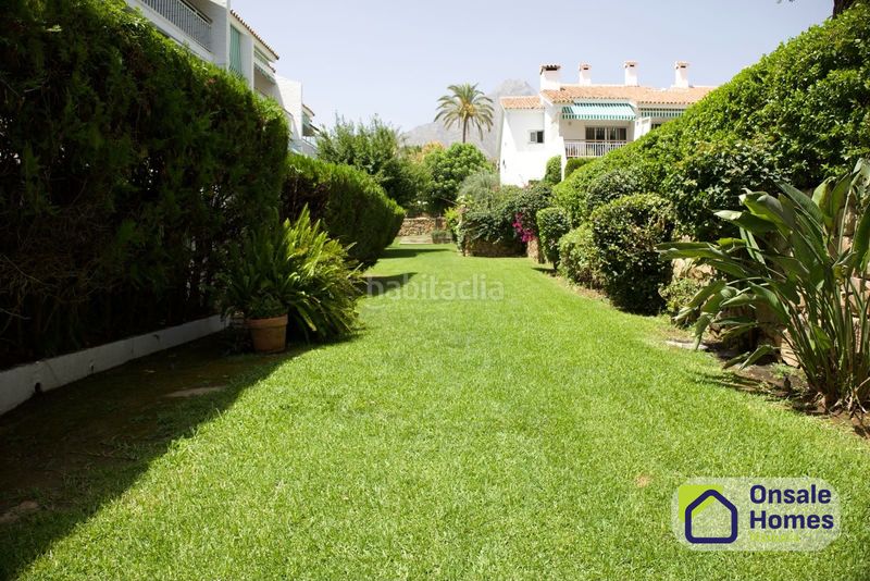 Foto c59855ea-19c2-497a-86c8-b27233c4ca42. Planta baixa amb xemeneia piscina a Nagüeles Alto Marbella