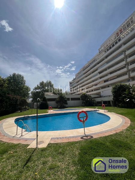 Foto a253a777-4917-4978-a9f9-98e0483041ff. Dúplex amb aparcament piscina a los jardines de Marbella - la ermita Marbella