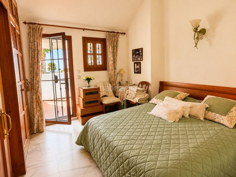Foto 5a1fbe97-ccd0-4788-9d86-f7f1e7e2fdbe. Maison jumelée dans urbanizacion montepiedra 4e dans Marbella