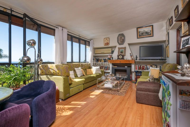 Foto 086fc9c9-7656-4a17-945d-7dc17d1d5f5e. Chalet en paseo de las magnolias 8 amplia villa con piscina y gran potencial cerca del centro en Marbella