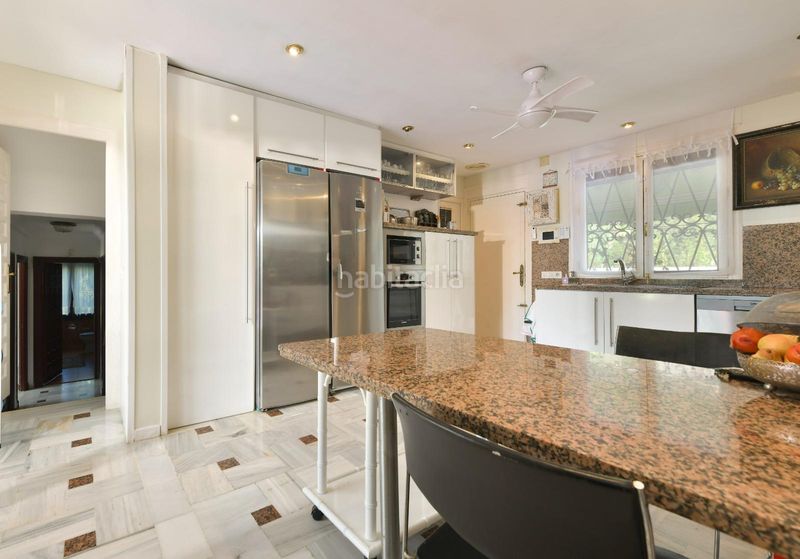 Foto 19ee8921-9446-4781-b3a6-afa74fc096aa. Chalet en paseo de las magnolias 8 amplia villa con piscina y gran potencial cerca del centro en Marbella