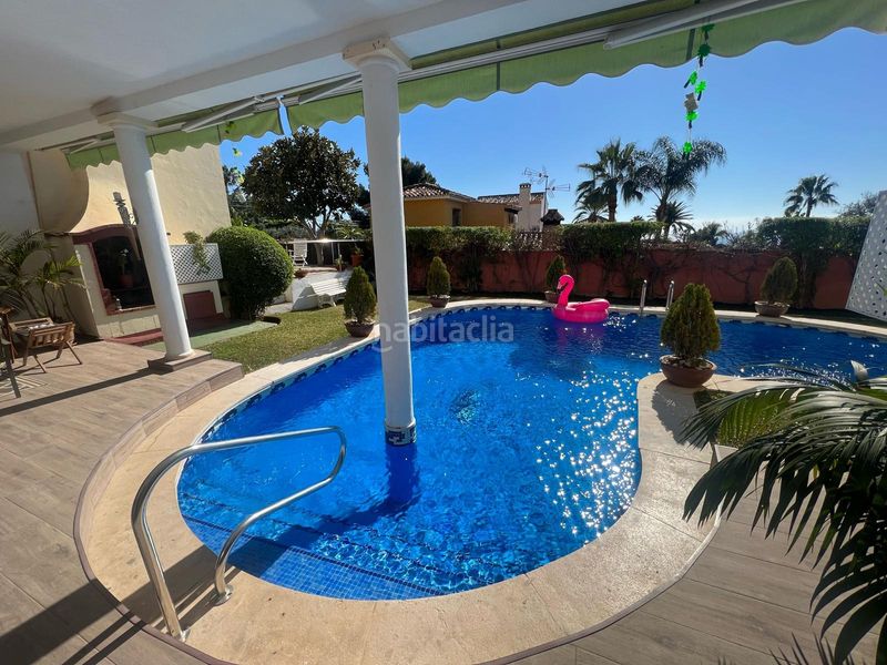Foto 8863b202-2734-4e40-8de0-aecd8c5d469d. Chalet en paseo de las magnolias 8 amplia villa con piscina y gran potencial cerca del centro en Marbella