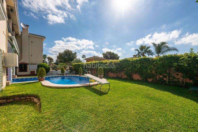 Foto dd9ba083-2471-4293-ab20-89e24135ec88. Chalet en paseo de las magnolias 8 amplia villa con piscina y gran potencial cerca del centro en Marbella