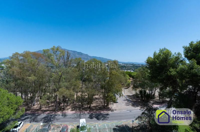Foto b673ed44-7a91-4f18-bc0d-e5427642b24d. Pis amb piscina a Aloha Marbella