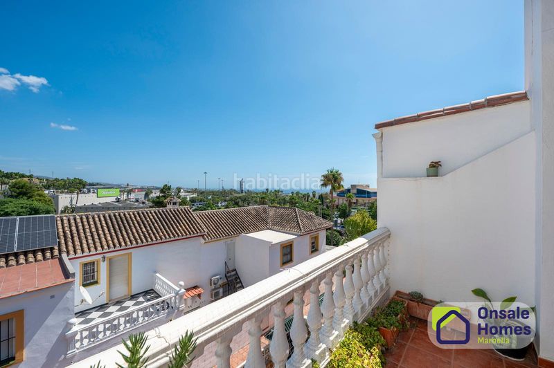 Foto 306b245d-e1a3-4b2d-b4cf-02f0232222fe. Casa adossada amb xemeneia piscina a Torrecilla - La Cañada Marbella