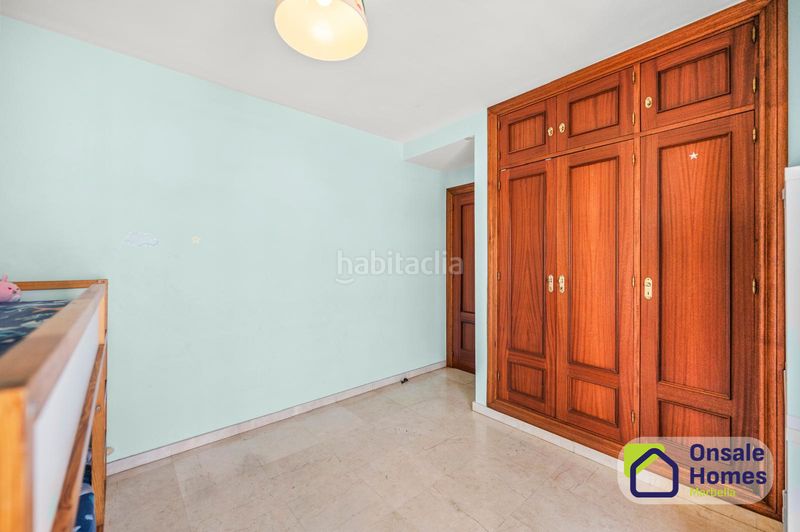 Foto 45f14237-0222-4cd5-80e2-b391476c3153. Casa adossada amb xemeneia piscina a Torrecilla - La Cañada Marbella