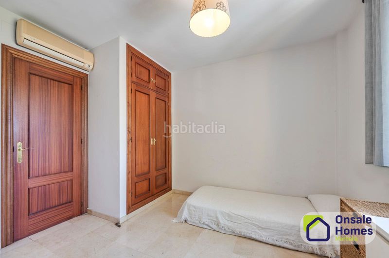 Foto 5d9e47a9-f398-4f19-9abf-759d91c6d4c2. Casa adossada amb xemeneia piscina a Torrecilla - La Cañada Marbella