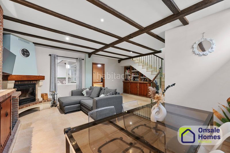 Foto 60570d1e-c577-4fad-9b71-f96f89d9f792. Casa adossada amb xemeneia piscina a Torrecilla - La Cañada Marbella
