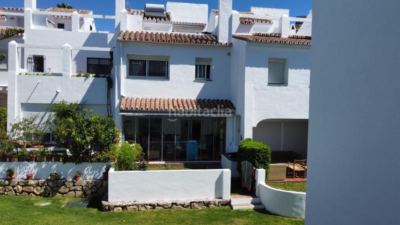 Foto ce3c8dbe-96a2-4f42-a95b-45e2ef413c82. Casa adossada a avenida playas andaluzas 4 a Las Chapas - Alicate Playa Marbella