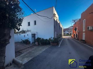 Umzug Geschäftsraum in Avenida bulevar príncipe alfonso de hohenlohe 4. Local en traspaso en la milla de oro de marbella