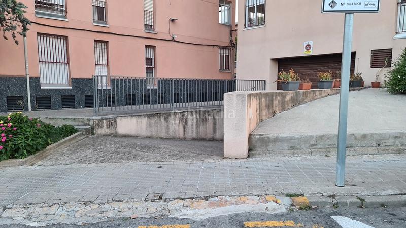 Foto 9ae37406-dc71-4648-b7e3-52c05a9fad4b. Parking coche en carrer del guadalhorce 25 plaza de parking en venta en la zona de can palet. en Terrassa