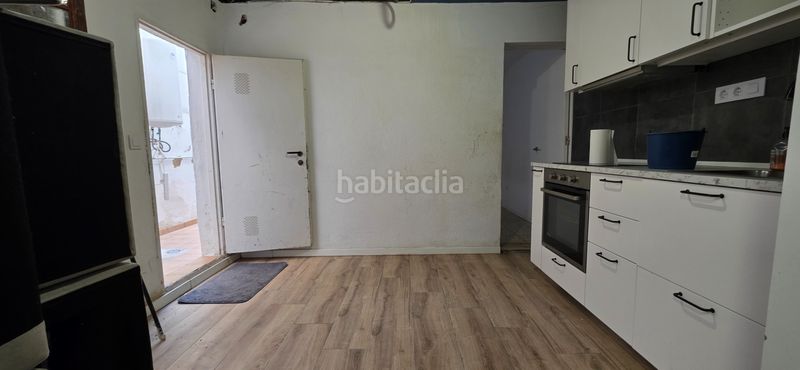 Foto a79fc05c-66eb-4d9c-8658-b376fdda2eb4. Casa adossada amb calefacció a Poble Nou Terrassa