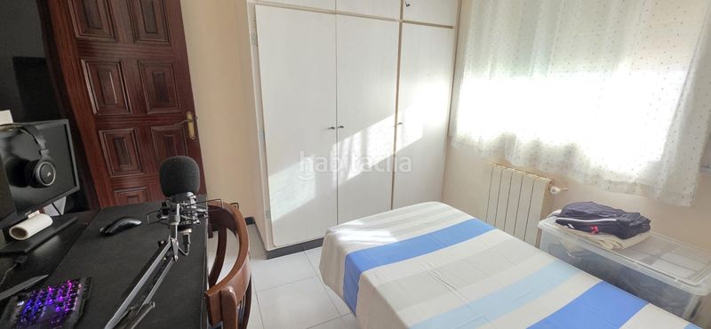 Foto 03e2ee3a-33c7-4187-88c1-d292faa6a526. Pis amb xemeneia calefacció a La Maurina Terrassa