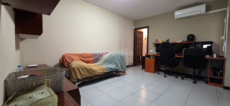 Foto 09e06093-82ba-4e45-97fd-dbe1867dee80. Pis amb xemeneia calefacció a La Maurina Terrassa