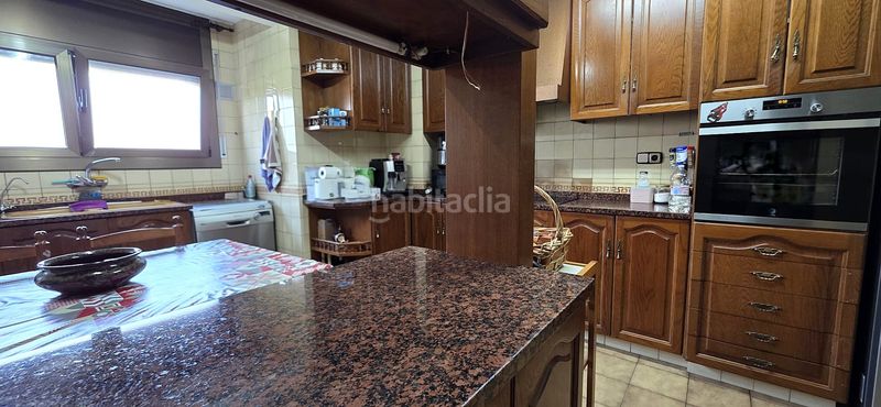 Foto cfb896cc-61d7-4cc4-8671-a17f702e5f8e. Pis amb xemeneia calefacció a La Maurina Terrassa