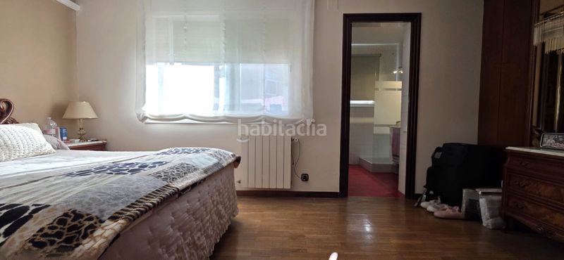 Foto fac7ad75-ae06-430e-9300-f6c745110dc2. Pis amb xemeneia calefacció a La Maurina Terrassa