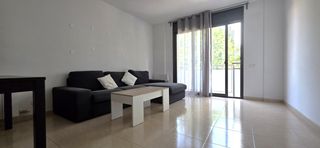 Lloguer Pis  Carrer del camp 25. Piso de alquiler con patio y plaza de parking.