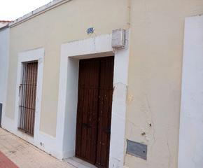 Casa a Avenida de extremadura 153. Casa en avda. principal de talavera la real