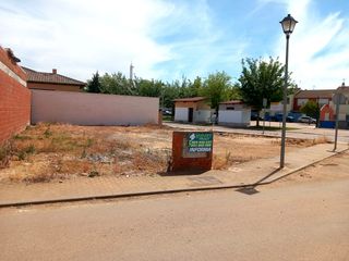 Terreno residencial en Calle olivenza 1. Solar parque bulevar talavera la real