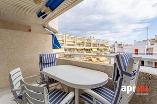 Etagenwohnung in Major 26. Acogedor y luminoso piso en el centro de salou