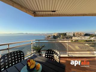 Penthouse in Roquer 7. Un balcón al mediterráneo en primera línea