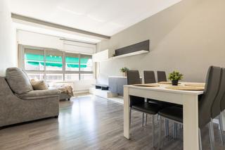 Pis  Gomera 6. Piso reformado en la granja, tarragona  3 habitaciones y ascenso
