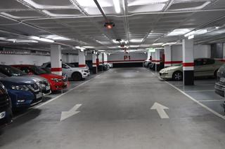 Parking coche  Font 1. Plaza de aparcamiento céntrica en la plaza del ayuntamiento