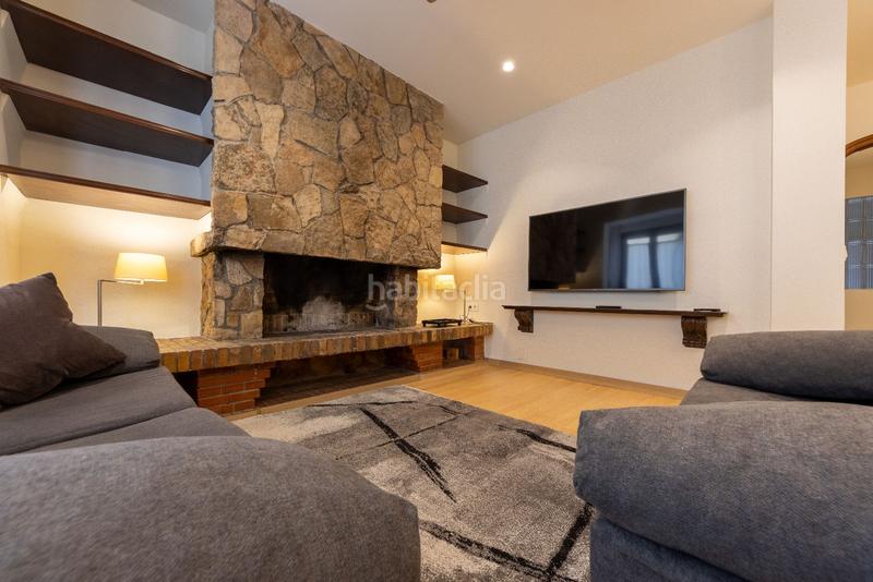 Foto 98f7747b-f73e-4d1c-8513-9a7ba51e9385. Location duplex dans Falset