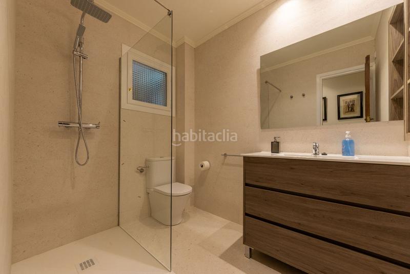 Foto d1c8e8a1-f291-4936-96cf-643882ed6d7a. Location duplex dans Falset