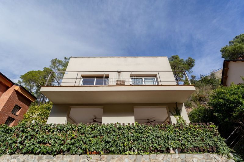Foto b1106181-5c0a-4bbe-bf1e-8681970dce7d. Casa amb aparcament piscina a Vallirana