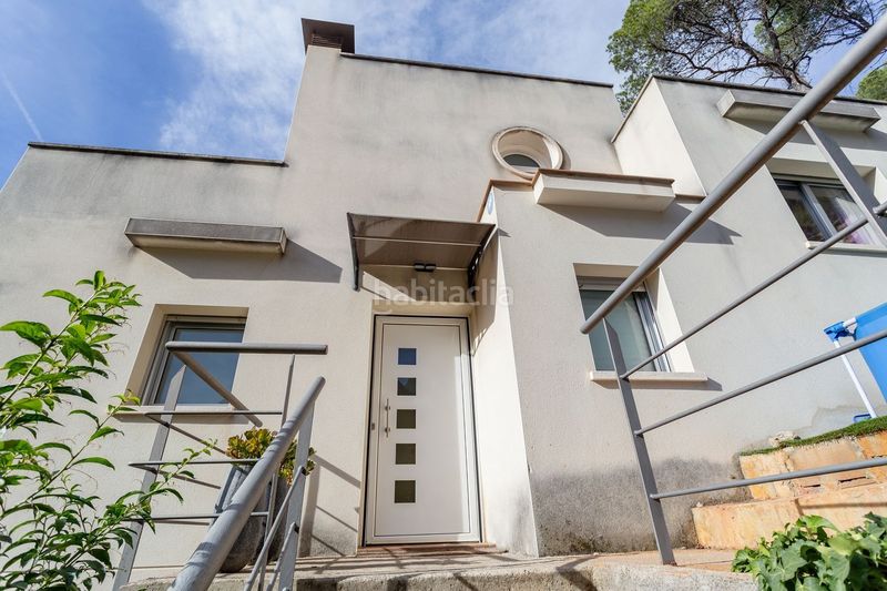 Foto c835fc89-a5c0-4323-94e3-b8b61a1be818. Casa amb aparcament piscina a Vallirana