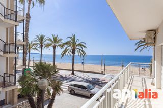 Pis  Sol del. Apartamento en primera línea del passeig miramar