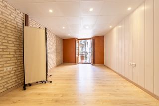 Flat  Merce. Estudio reformado en part alta